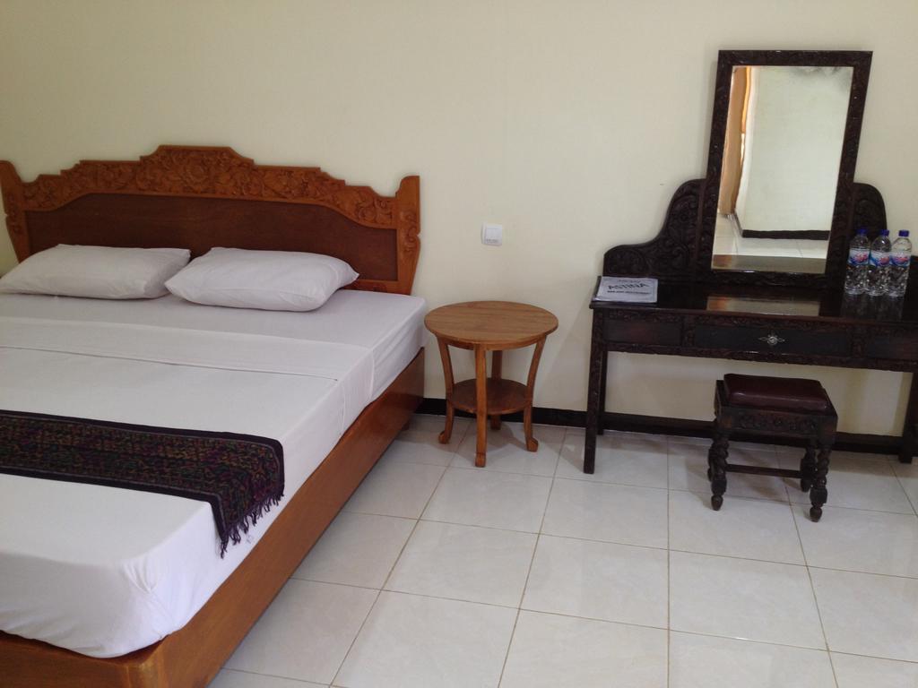 Astina Hotel Ловина Экстерьер фото